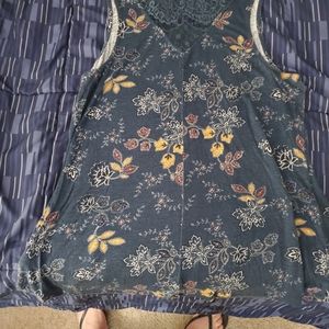 Maurices size large top
